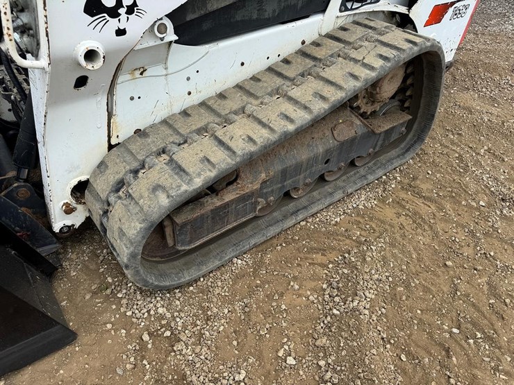2016-bobcat-t590-image-13