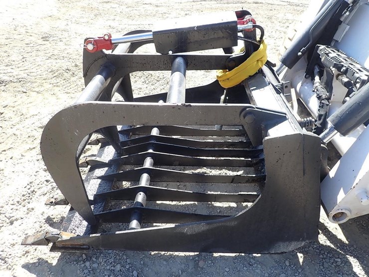 wildcat-48"-skid-steer-skeleton-tooth-grapple-image-4