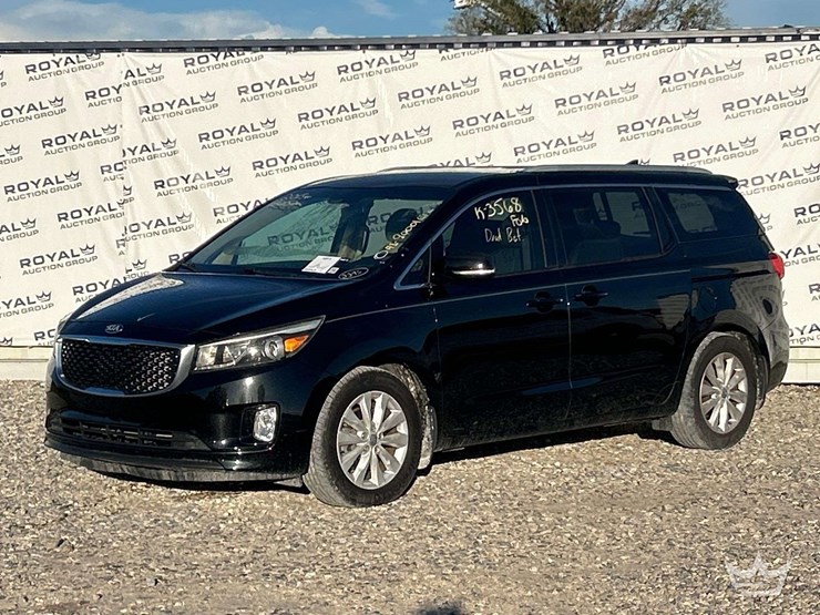 2015-kia-sedona-image-1