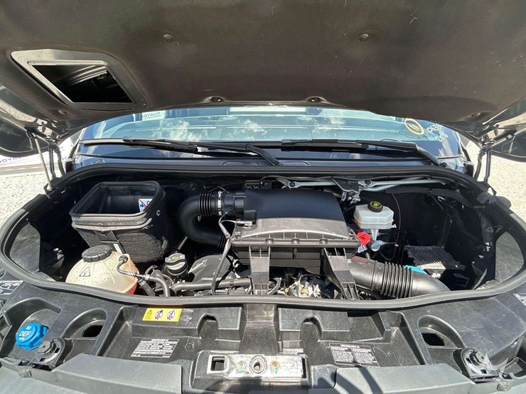 2021-mercedes-benz-sprinter-4500-image-7