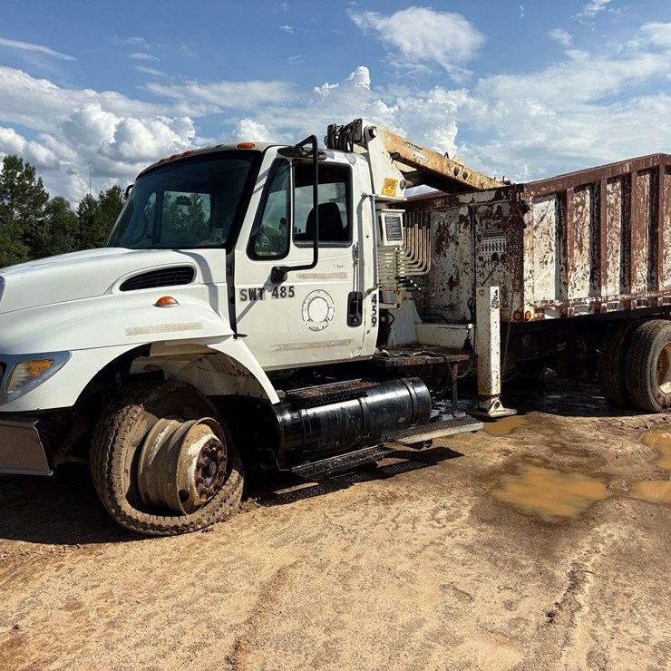 2006 INTERNATIONAL 7400