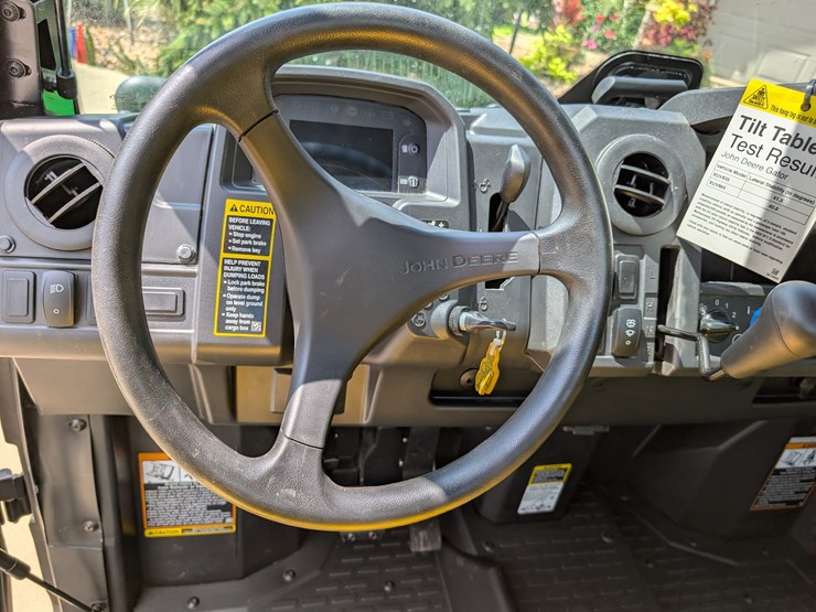 2019-john-deere-gator-image-48