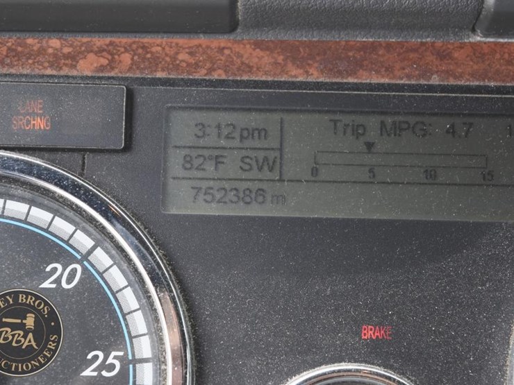 2016-freightliner-cascadia-125-image-44