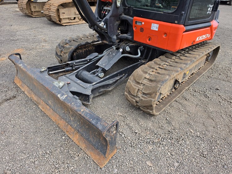 2024-kubota-kx057-5-image-12