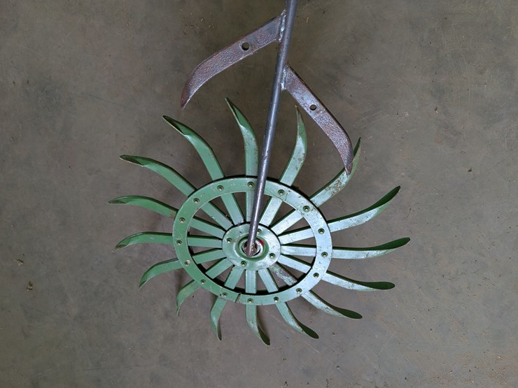 hand-crafted-steel-flower-decor-image-6