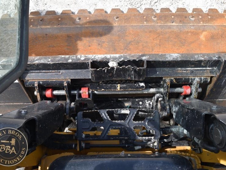 2024-caterpillar-255-image-61