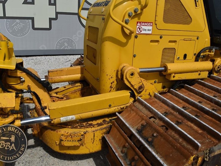 2018-komatsu-d51pxi-24-image-28