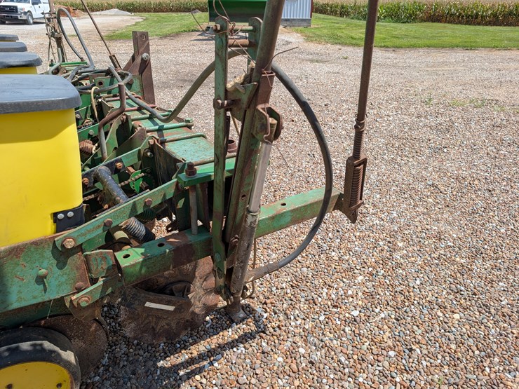john-deere-7100-image-39