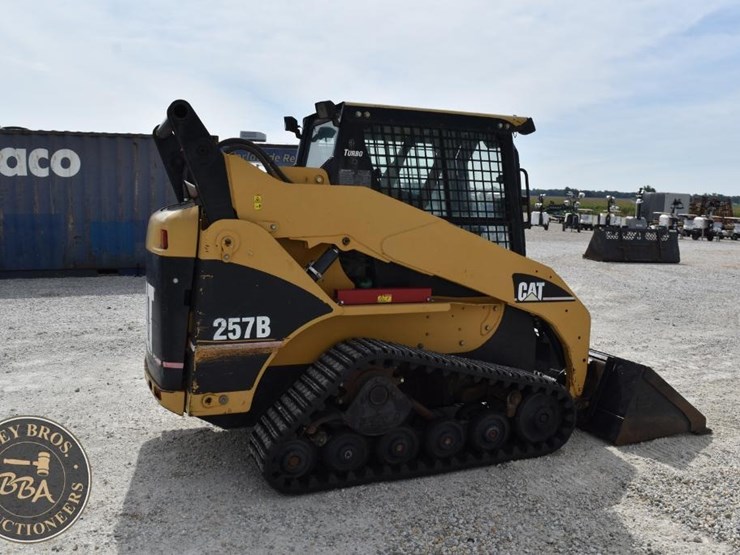 2004-caterpillar-257b-image-18