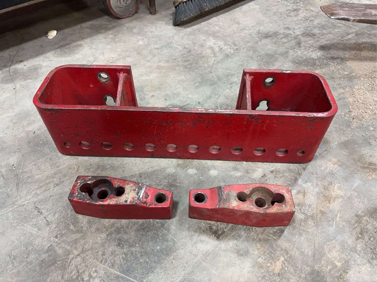 international-harvester-suitcase-weight-bracket-and-extensions-image-1