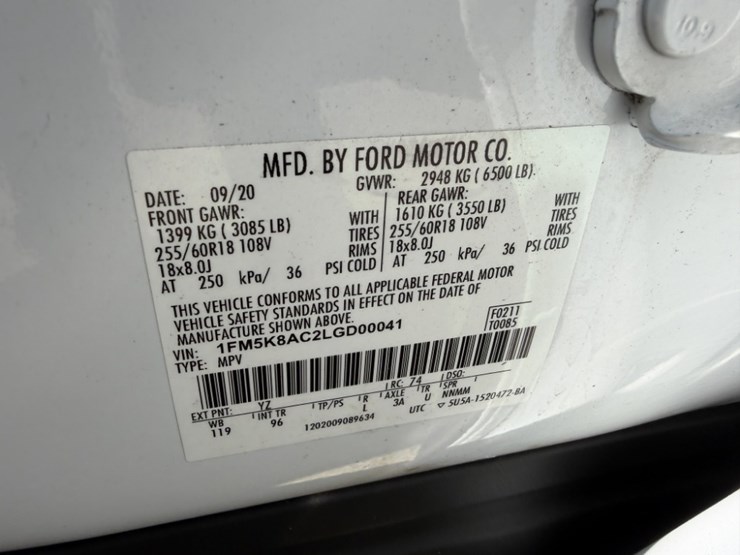 2020-ford-explorer-image-10