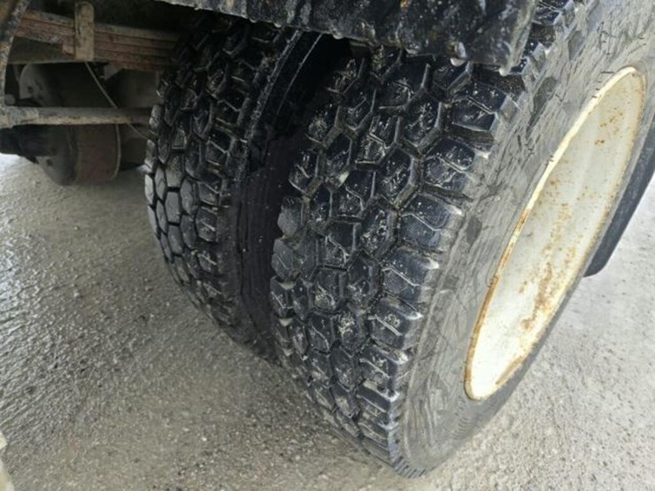 2007-international-durastar-4300-image-32
