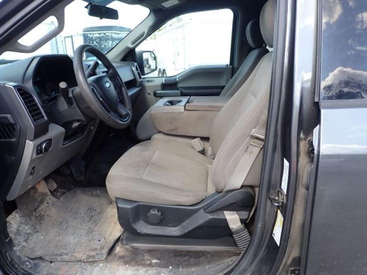 2018-ford-f150-xlt-image-11
