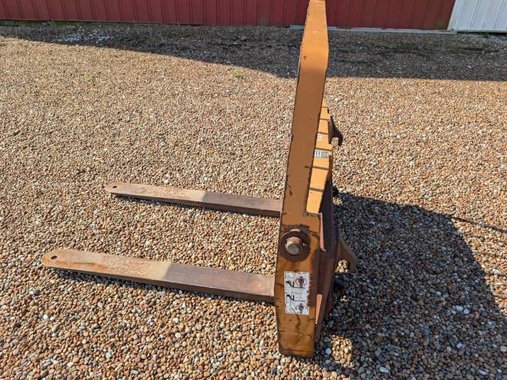 lull-pallet-forks-image-2