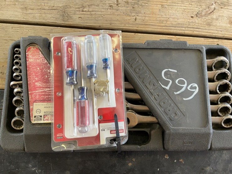 craftsman-standard-combination-wrench-set-and-screwdriver-set-image-4