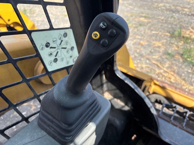 2022-caterpillar-259d3-image-20
