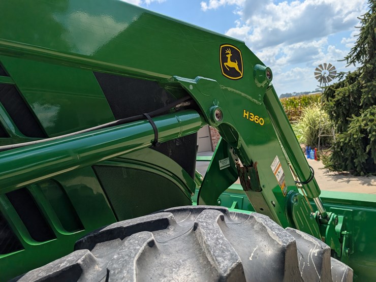 2015-john-deere-6175r-image-54
