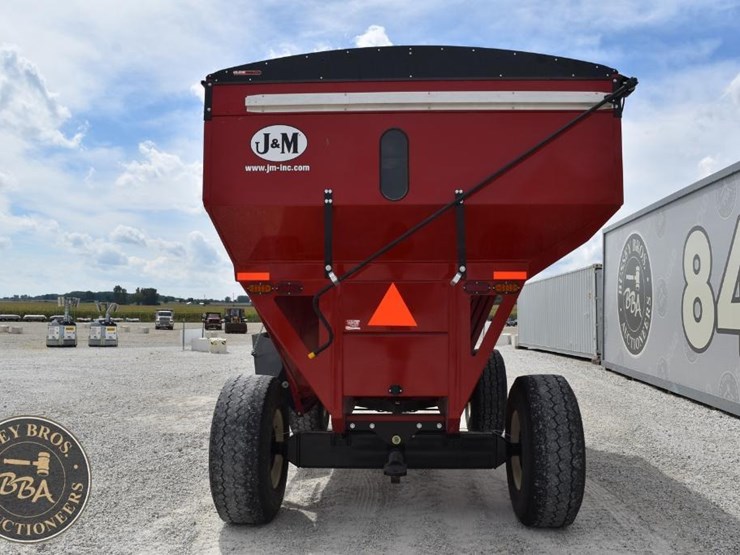 2020-j&m-555-image-7