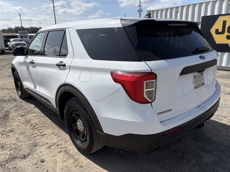 2020-ford-explorer-image-6