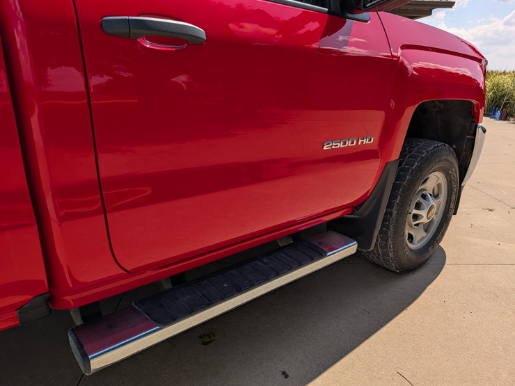 2018-chevrolet-2500hd-image-57
