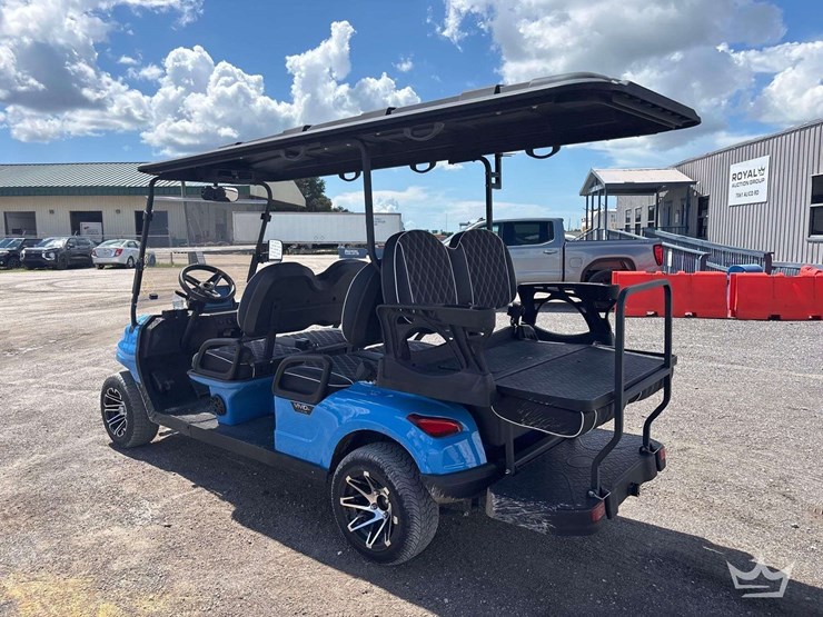 2024-vivid-ev-6-person-electric-cart-image-3