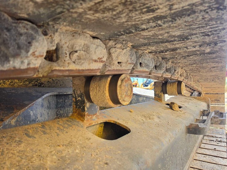 2024-kobelco-sk260-lc-11-image-12