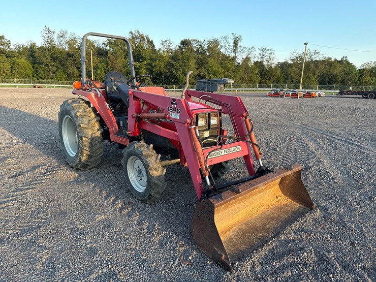 massey-ferguson-1260-image-3