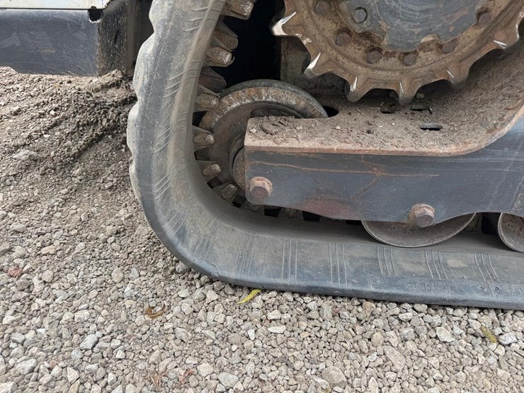 2016-bobcat-t590-image-19