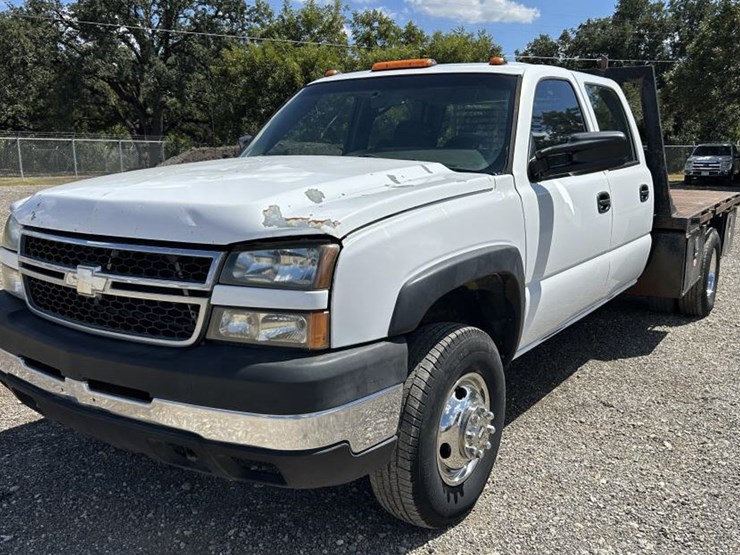 2007-chevrolet-3500-image-1