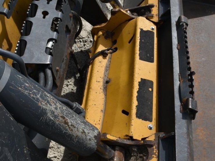 deere-333g-image-24