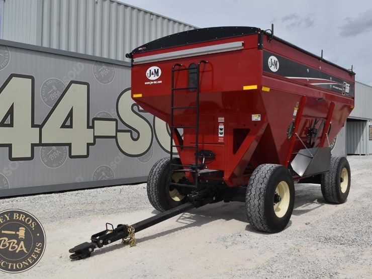 2020-j&m-555-image-2