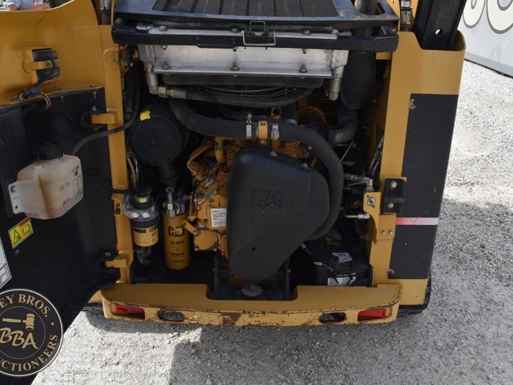 2004-caterpillar-257b-image-48