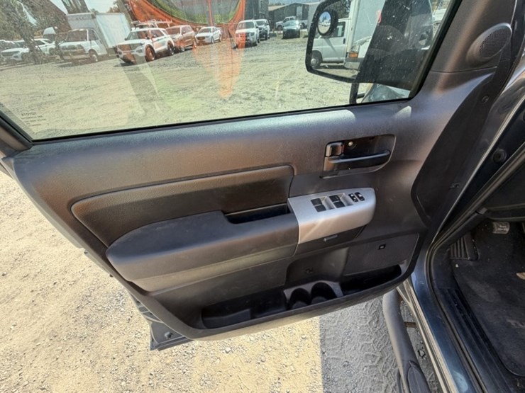 2008-toyota-tundra-image-27