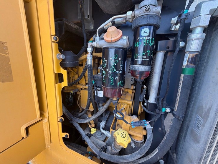 2020-deere-655k-image-21