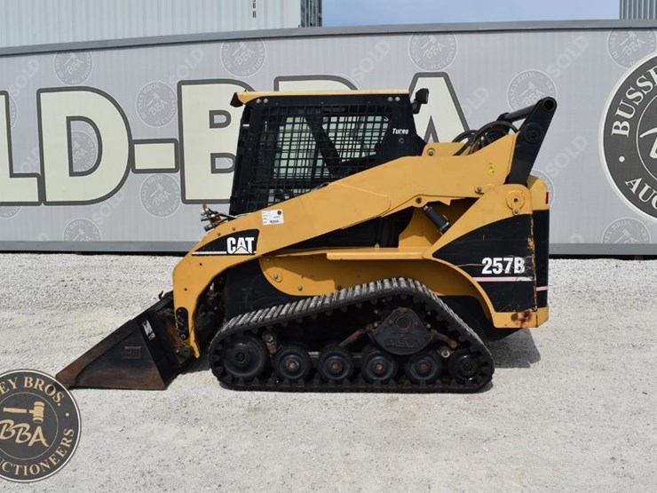 2004-caterpillar-257b-image-13