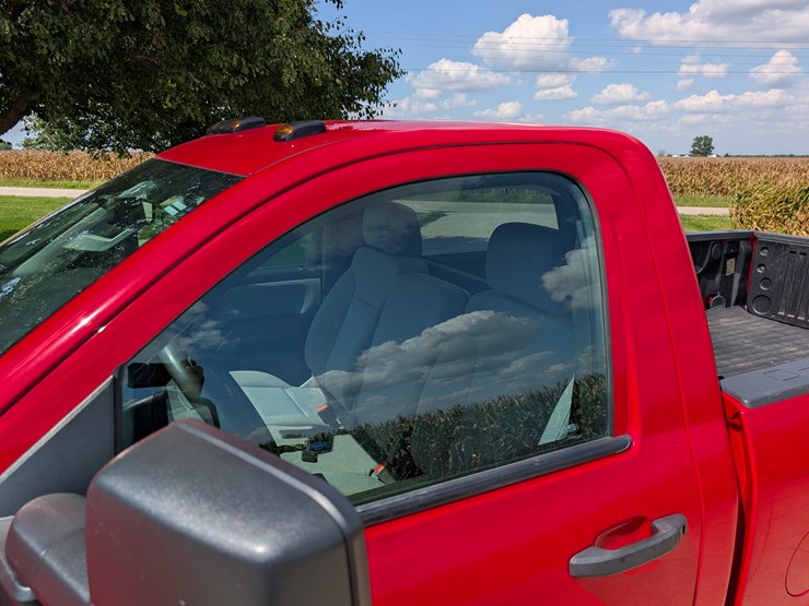 2018-chevrolet-2500hd-image-21