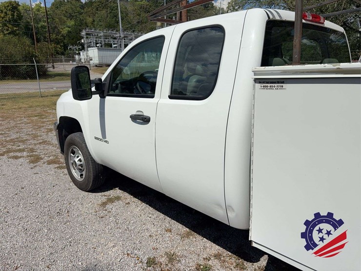 2013-chevrolet-silverado-2500hd-image-11
