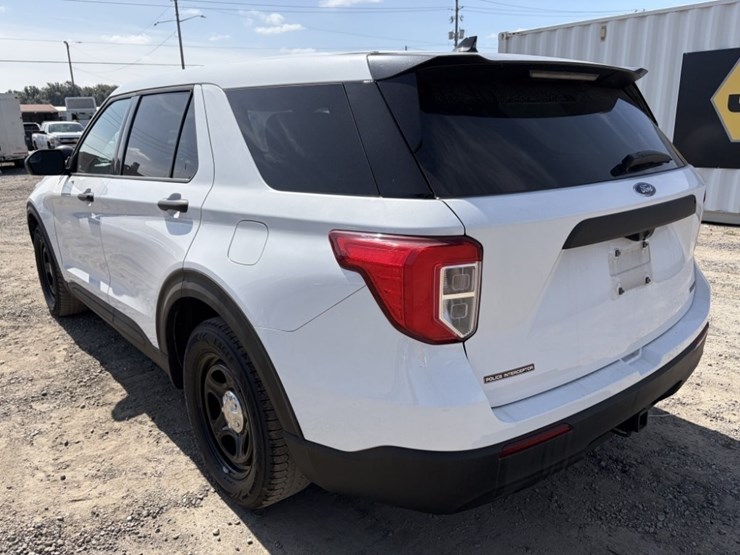 2020-ford-explorer-image-6