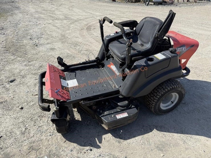 ariens-zoom-1640-zero-lawn-mower--non-operable-image-2
