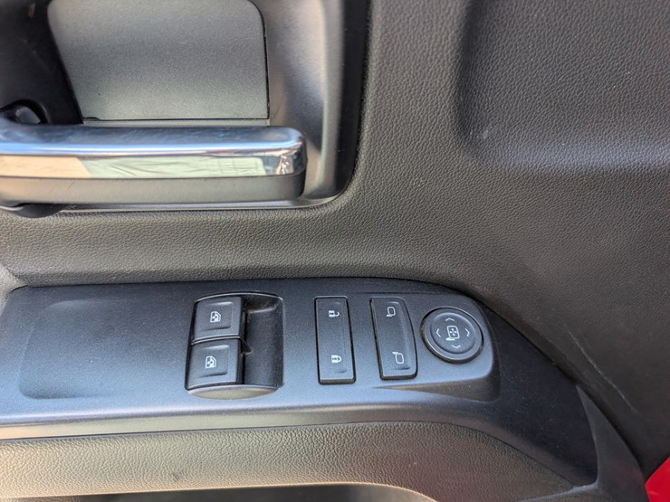2018-chevrolet-2500hd-image-82