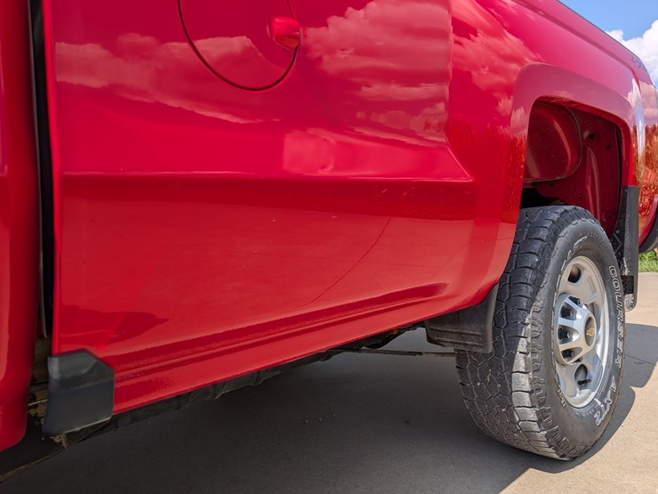 2018-chevrolet-2500hd-image-30