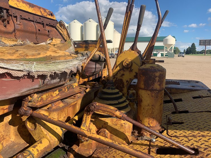 1952-cat-dozer-image-31