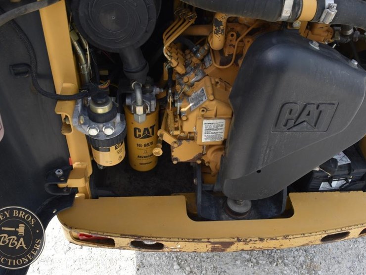 2004-caterpillar-257b-image-52