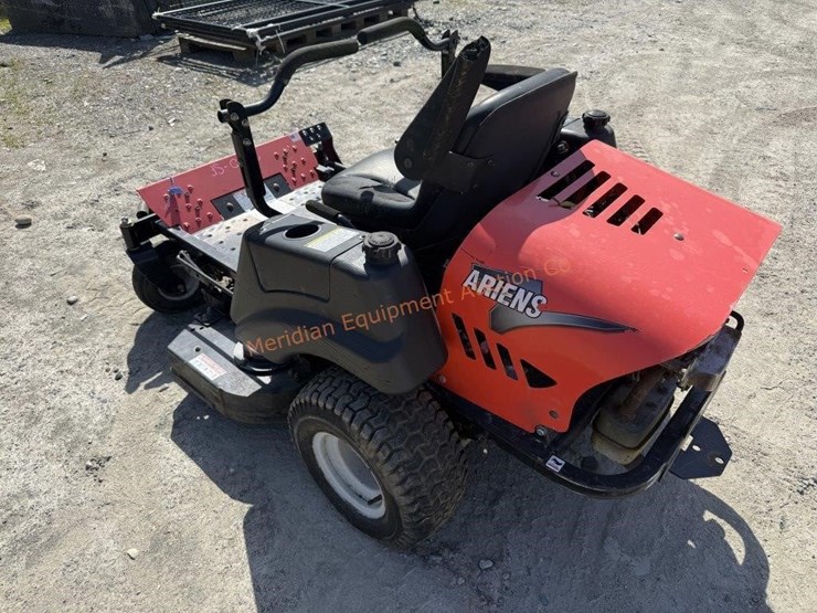 ariens-zoom-1640-zero-lawn-mower--non-operable-image-4