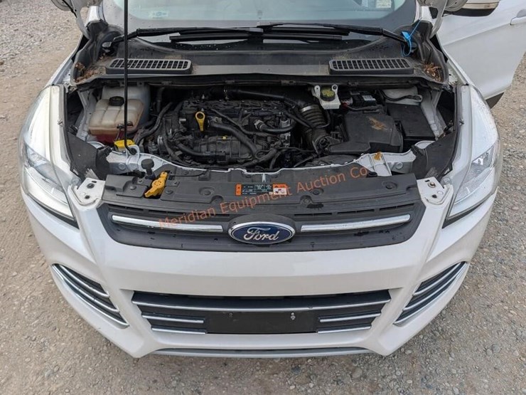 2015-ford-escape-se-image-31
