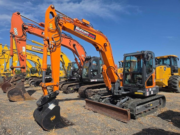 2023-doosan-dx85r-3-image-1