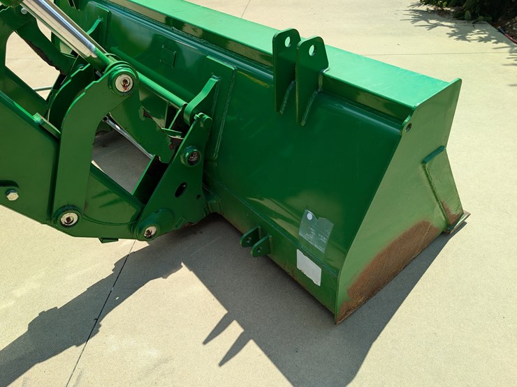 2015-john-deere-6175r-image-61