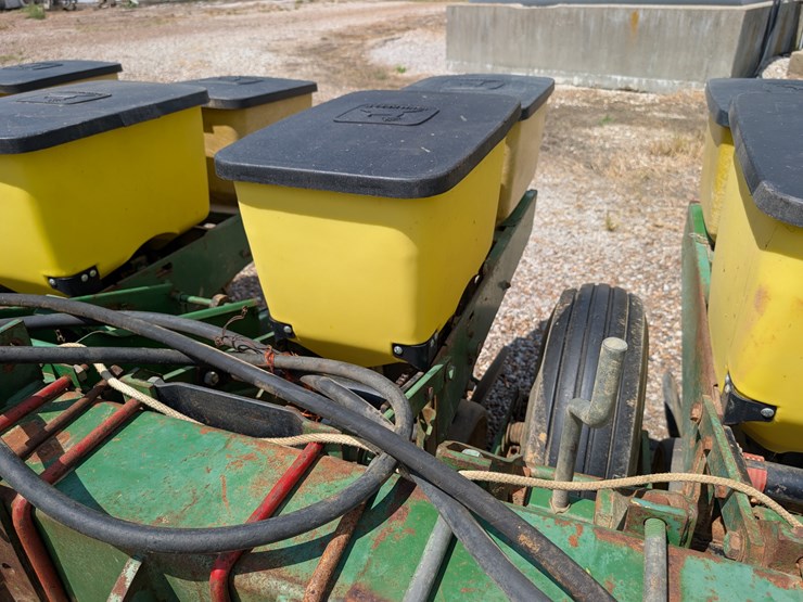 john-deere-7100-image-9