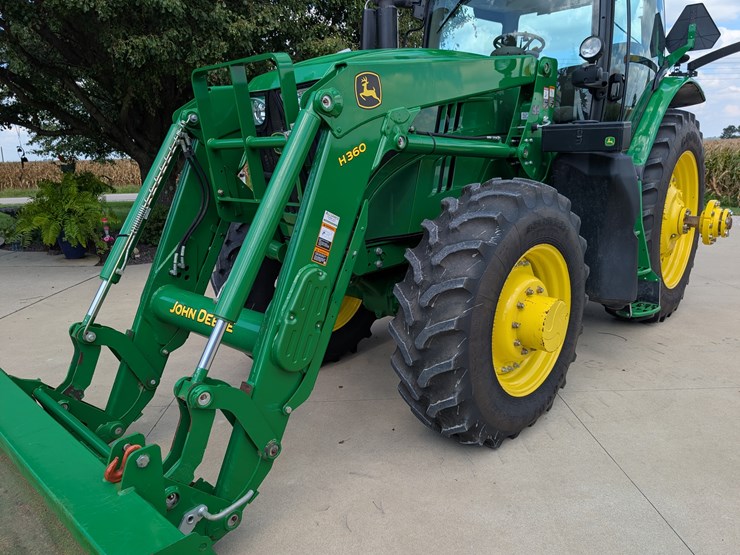 2015-john-deere-6175r-image-9