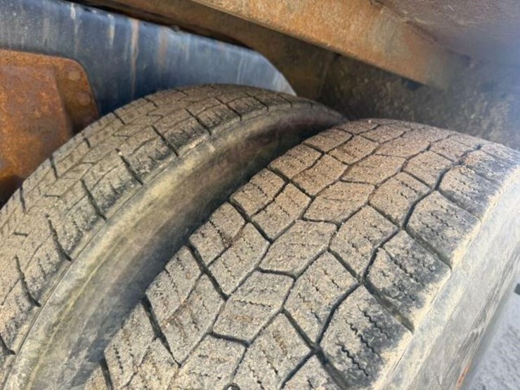 2012-kenworth-t800-image-52
